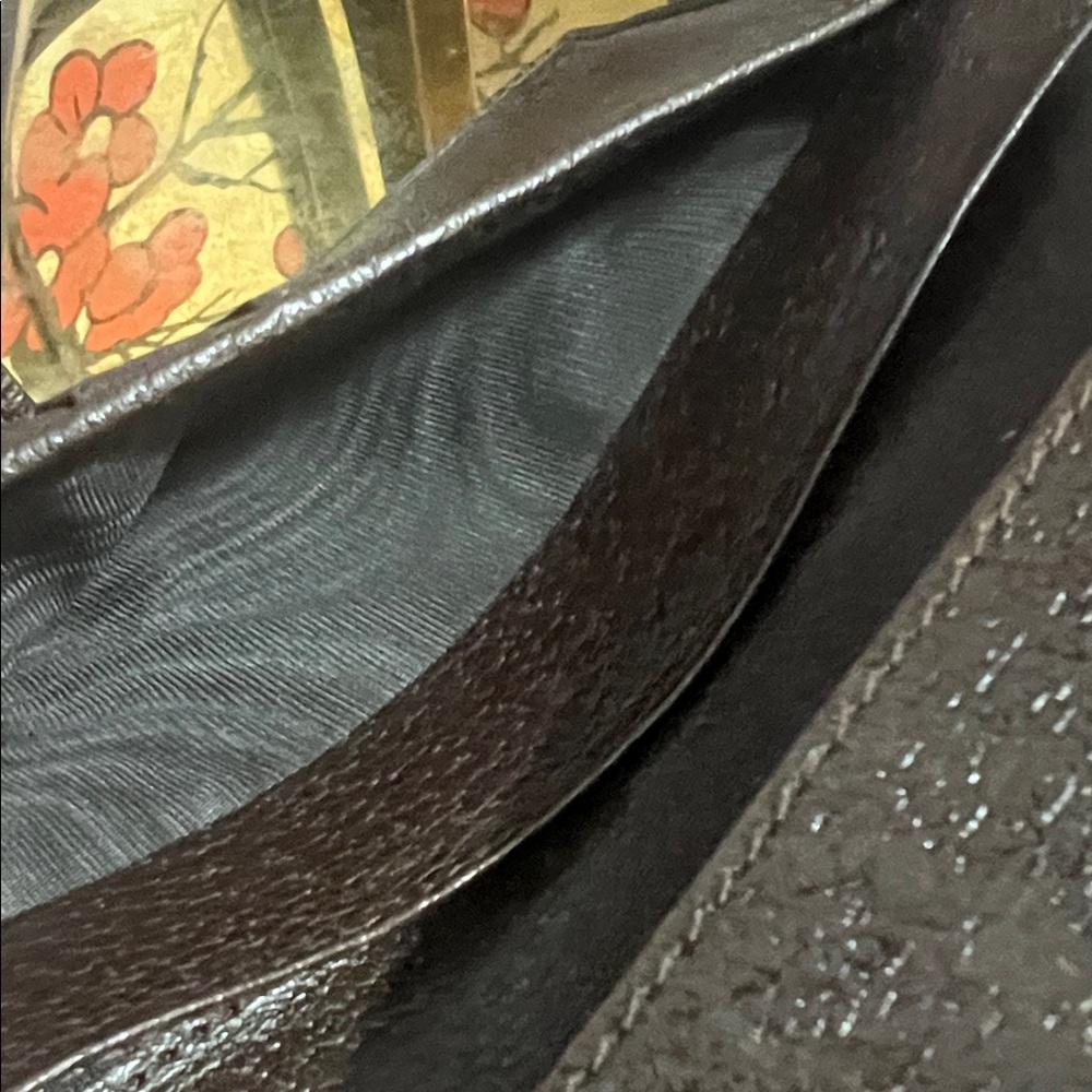 ⭐️Gucci Beige and Brown Monogram Wallet - Picture 12 of 14